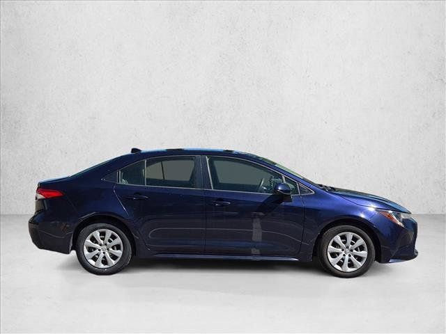Used 2023 Toyota Corolla LE FWD image 4