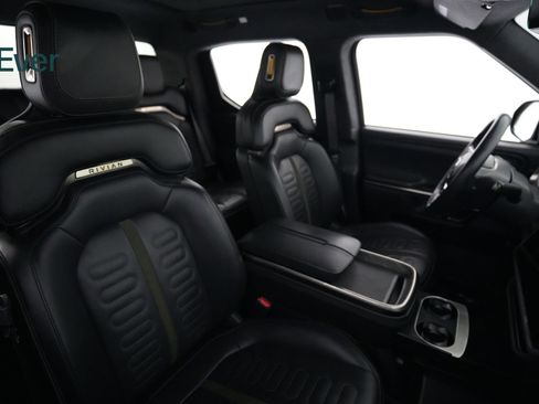 Used 2022 Rivian R1T Launch Edition image 22