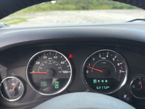 Used 2017 Jeep Wrangler Sport AWD/4WD image 7