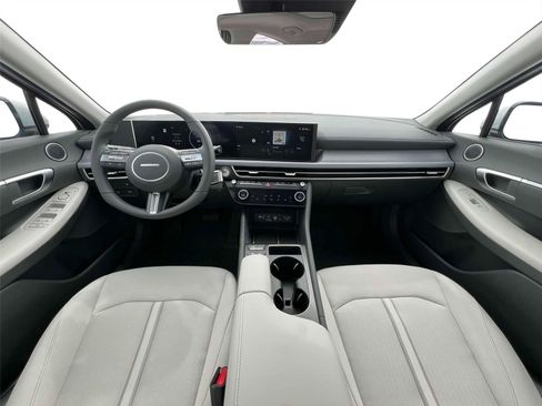 New 2025 Hyundai Sonata SEL FWD image 32
