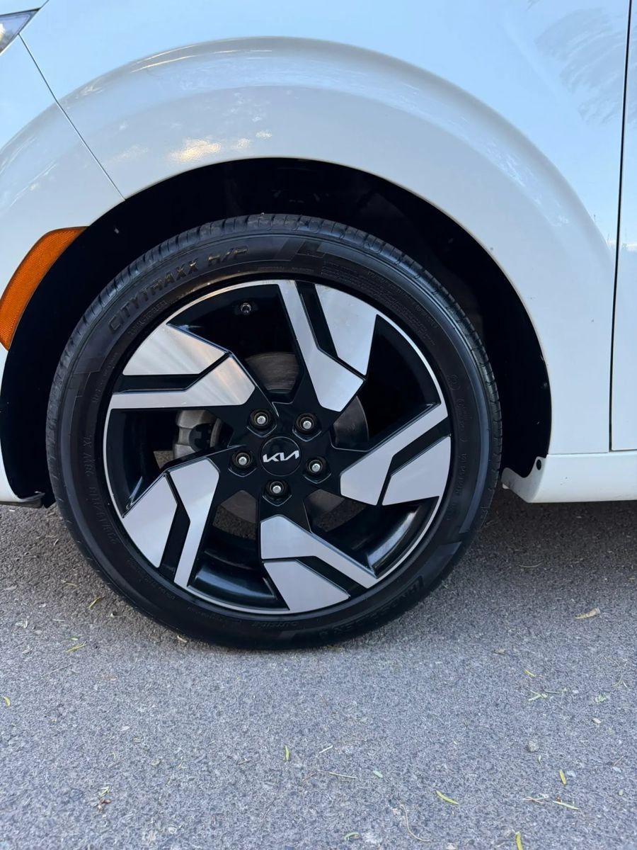 Used 2024 Kia Soul GT-Line w/ Option Group 020 FWD image 22