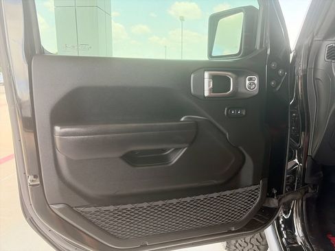 Used 2021 Jeep Gladiator Sport AWD/4WD image 23