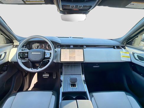 New 2026 Land Rover Range Rover Velar Dynamic SE image 16