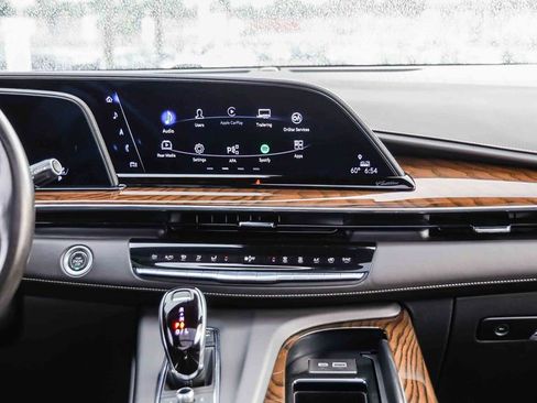 Used 2024 Cadillac Escalade ESV Premium Luxury Platinum AWD/4WD image 15