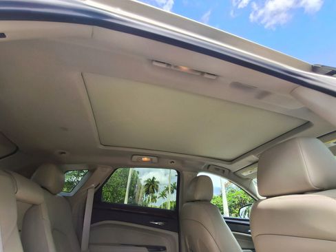Used 2013 Cadillac SRX Luxury FWD image 31