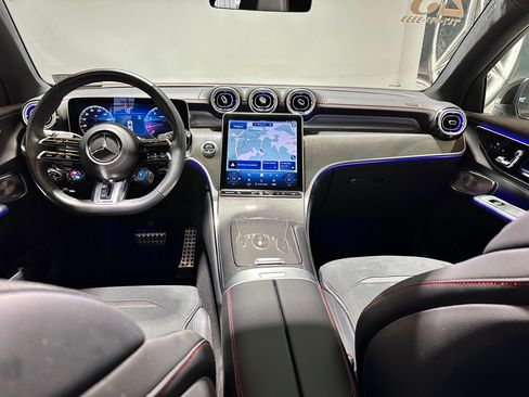 Used 2025 Mercedes-Benz GLC 43 AMG 4MATIC image 9