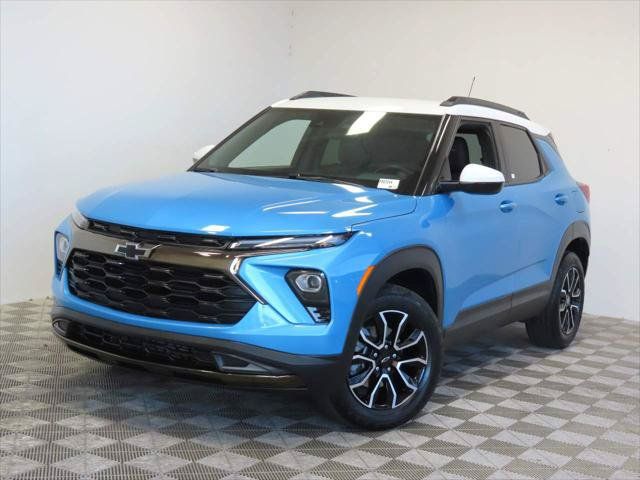 Certified 2025 Chevrolet TrailBlazer ACTIV w/ Driver Confidence Package AWD/4WD image 1
