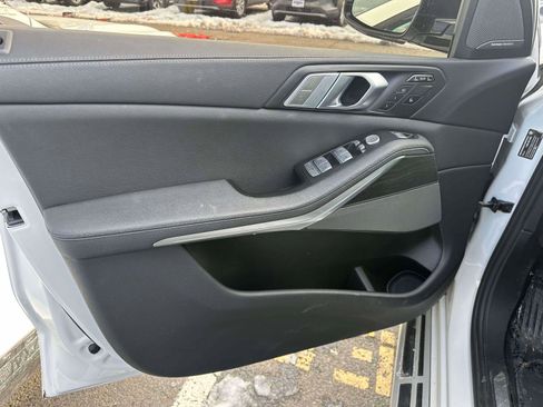 Used 2020 BMW X7 xDrive40i w/ Cold Weather Package image 17