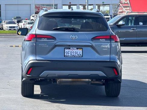 Certified 2023 Toyota Corolla Cross XLE w/ Convenience Package image 8