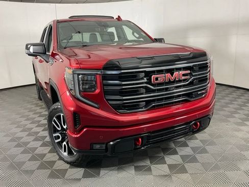 Used 2025 GMC Sierra 1500 AT4 w/ AT4 Premium Package AWD/4WD image 10