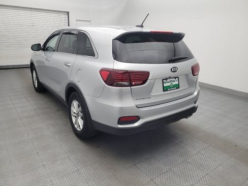 Used 2019 Kia Sorento AWD V6 image 5