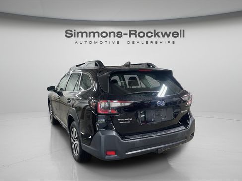Used 2024 Subaru Outback AWD/4WD image 3