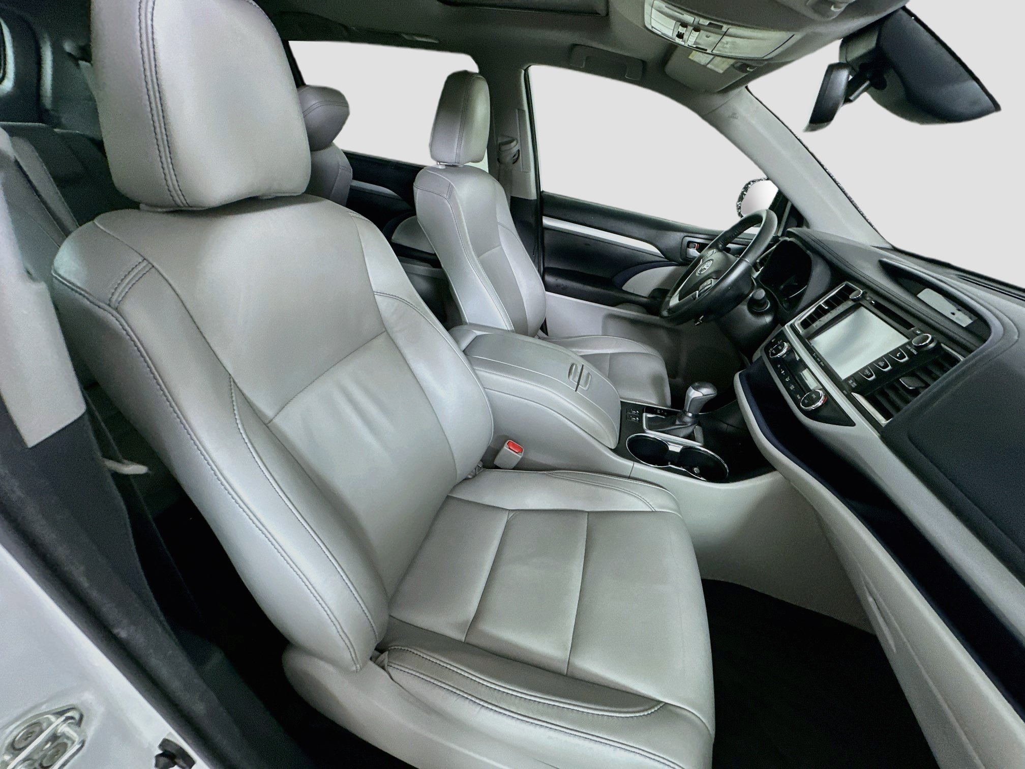 Used 2017 Toyota Highlander XLE FWD image 33