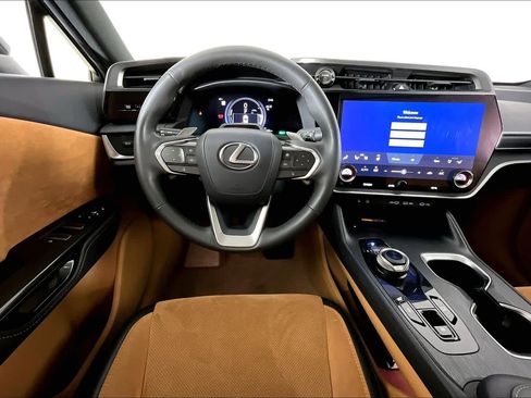 Used 2023 Lexus RZ 450e Premium image 5