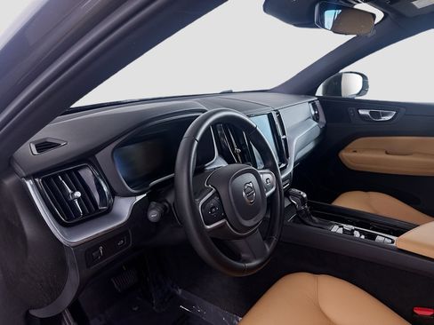 Used 2020 Volvo XC60 T6 Momentum image 23