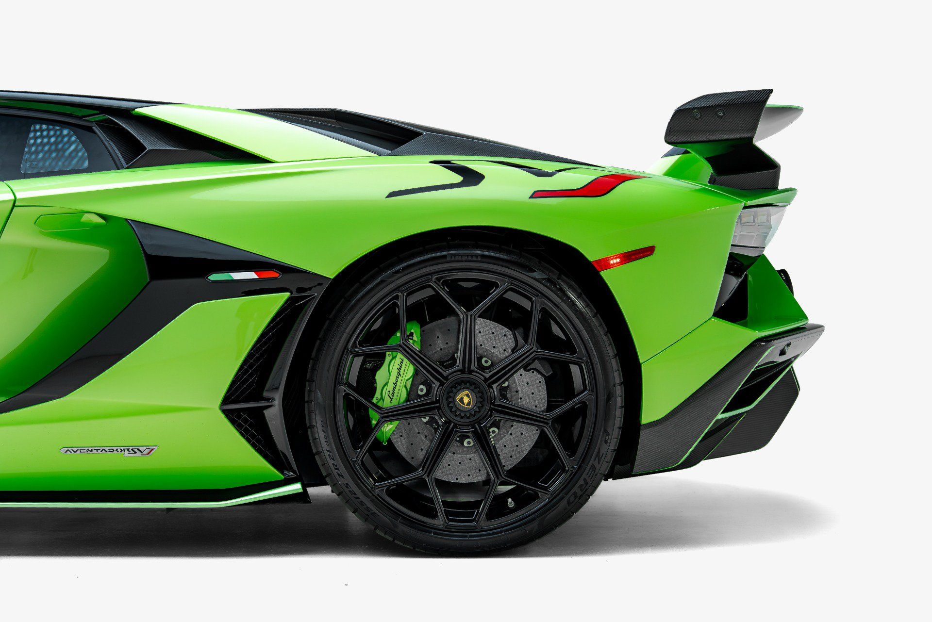 Used 2019 Lamborghini Aventador SVJ AWD/4WD image 35
