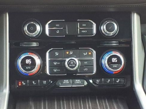 Certified 2024 GMC Yukon Denali image 11