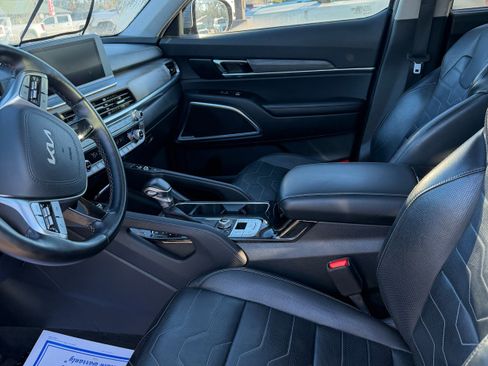 Used 2022 Kia Telluride SX w/ SX Prestige Package image 16