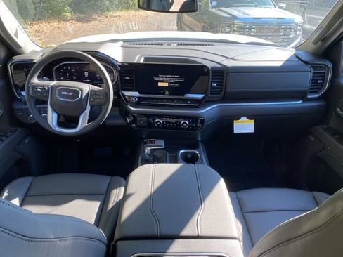New 2026 GMC Sierra 1500 SLT image 24