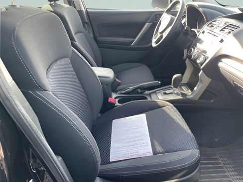 Used 2018 Subaru Forester 2.5i Premium w/ All-Weather Package image 8