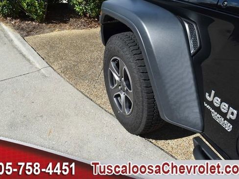 Used 2018 Jeep Wrangler Unlimited Sport S image 15