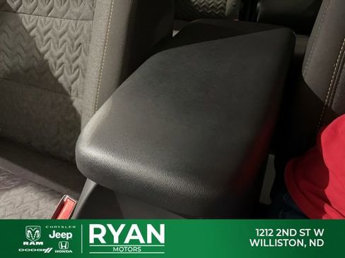 Used 2024 Chevrolet Equinox LT AWD/4WD image 13