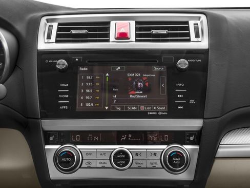 Used 2017 Subaru Outback 2.5i Premium image 7