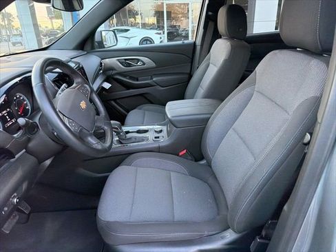 Certified 2023 Chevrolet Traverse LT image 7