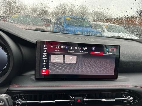 Used 2024 Dodge Hornet R/T Plus w/ Tech Pack Plus w/o Parking image 17