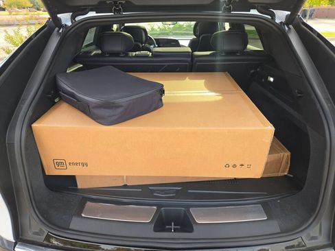 New 2026 Cadillac Lyriq Premium Luxury w/ LPO, Floor Liner Package AWD/4WD image 17