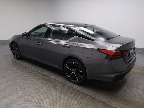 Used 2024 Nissan Altima 2.5 SR FWD image 3