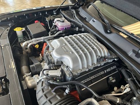 Used 2023 Dodge Challenger SRT Hellcat w/ Driver Convenience Group RWD image 13