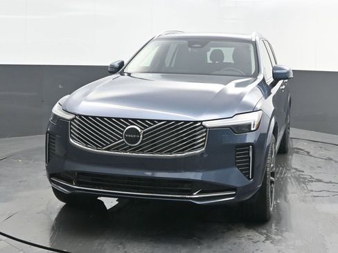 New 2026 Volvo XC90 B5 Core AWD/4WD image 10