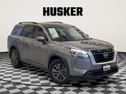 Used 2022 Nissan Pathfinder SV w/ SV Premium Package