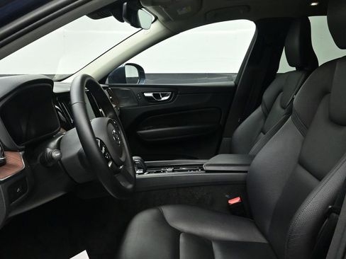 Used 2023 Volvo XC60 B5 Plus w/ Climate Package image 10