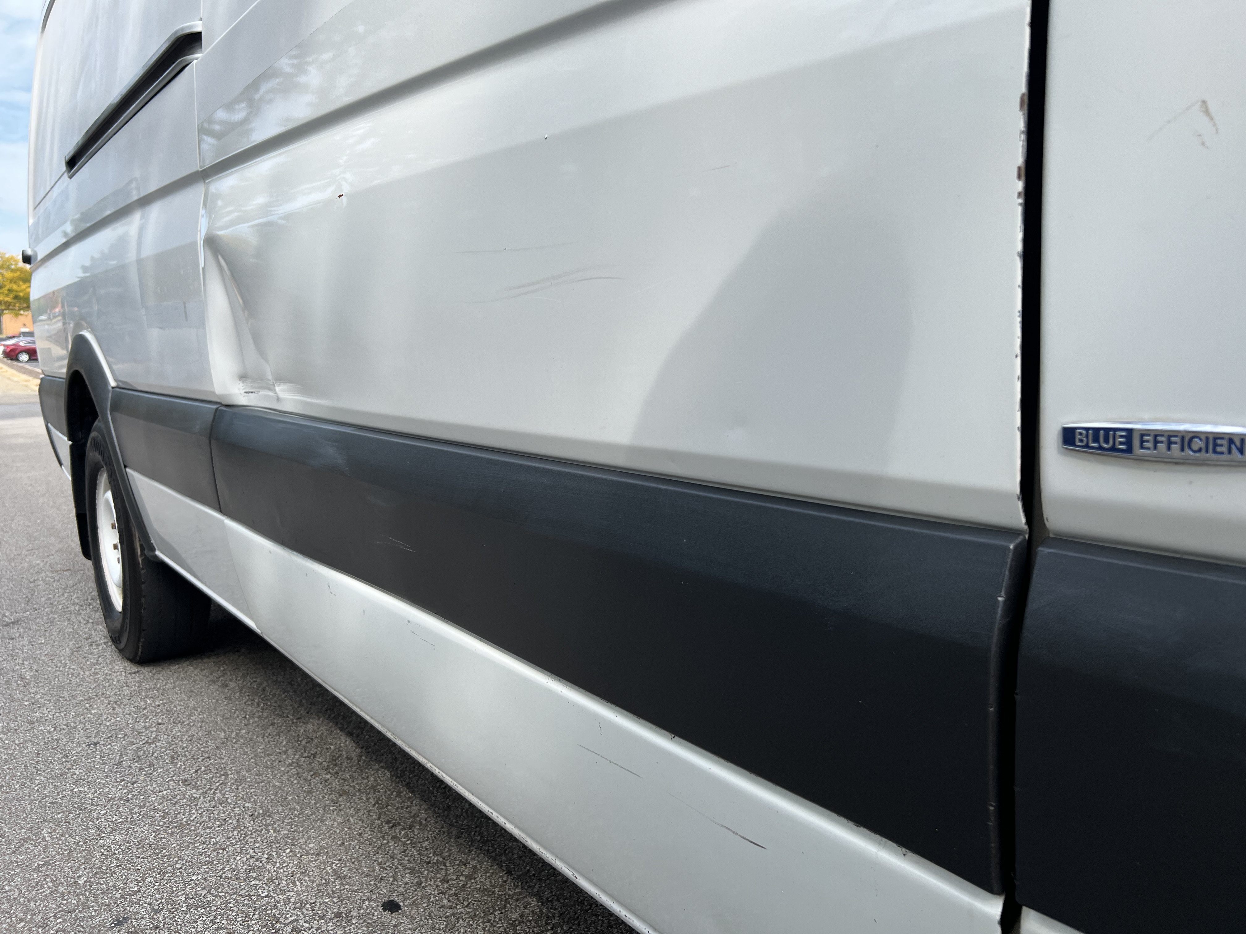 Used 2011 Mercedes-Benz Sprinter 2500 image 34