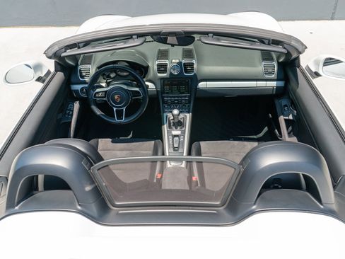 Used 2016 Porsche Boxster Spyder RWD image 59