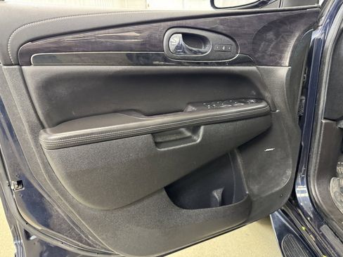 Used 2016 Buick Enclave Leather image 8