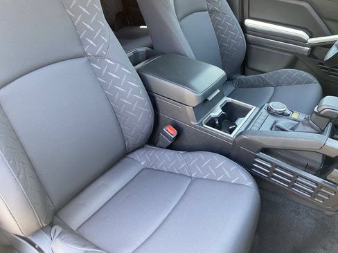 Used 2026 Toyota Tacoma SR5 AWD/4WD image 16