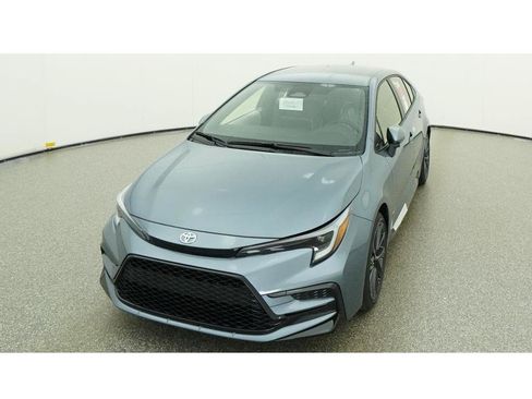 Used 2026 Toyota Corolla SE w/ SE Premium Package FWD image 16
