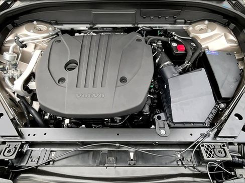 New 2026 Volvo XC60 B5 Core w/ Protection Package Premier image 14