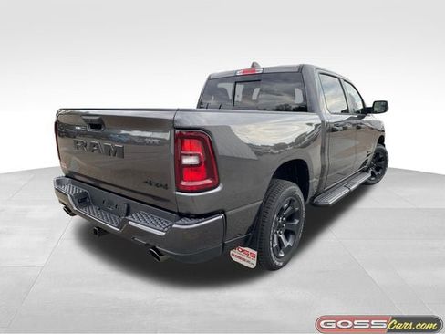 New 2026 RAM 1500 Express AWD/4WD image 3