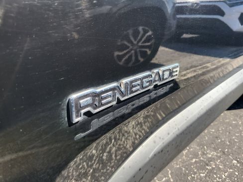 Used 2021 Jeep Renegade Sport FWD image 10