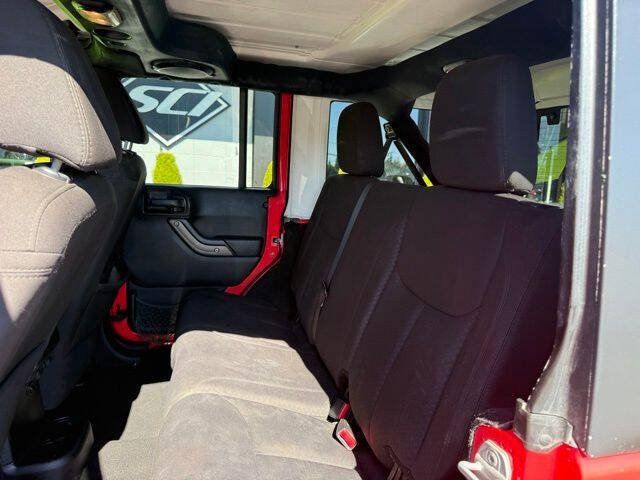 Used 2013 Jeep Wrangler Unlimited Sport AWD/4WD image 21