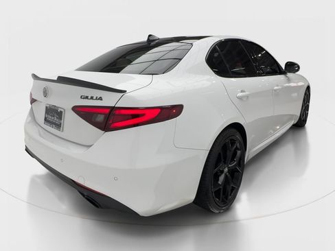 Used 2020 Alfa Romeo Giulia w/ Nero Edizione RWD image 7
