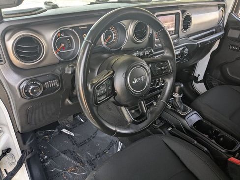 Used 2018 Jeep Wrangler Unlimited Sport S AWD/4WD image 10