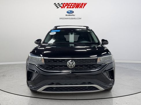 Certified 2023 Volkswagen Taos SE w/ Black Wheel Package AWD/4WD image 13