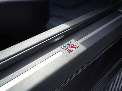 Used 2010 Nissan GT-R Premium image 57