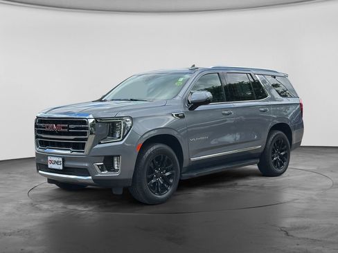 Used 2022 GMC Yukon SLT w/ SLT Premium Package AWD/4WD image 3