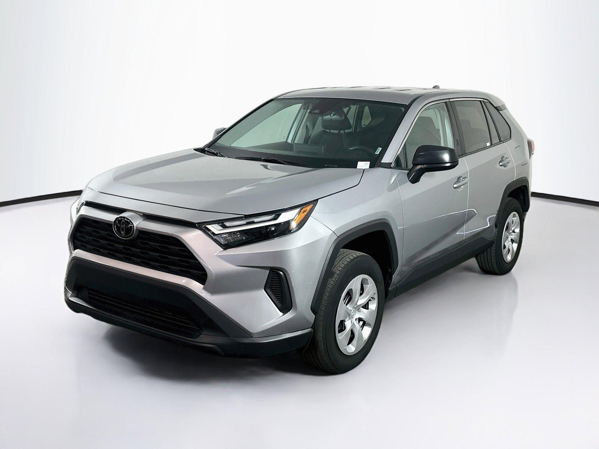 Used 2025 Toyota RAV4 LE AWD/4WD image 3